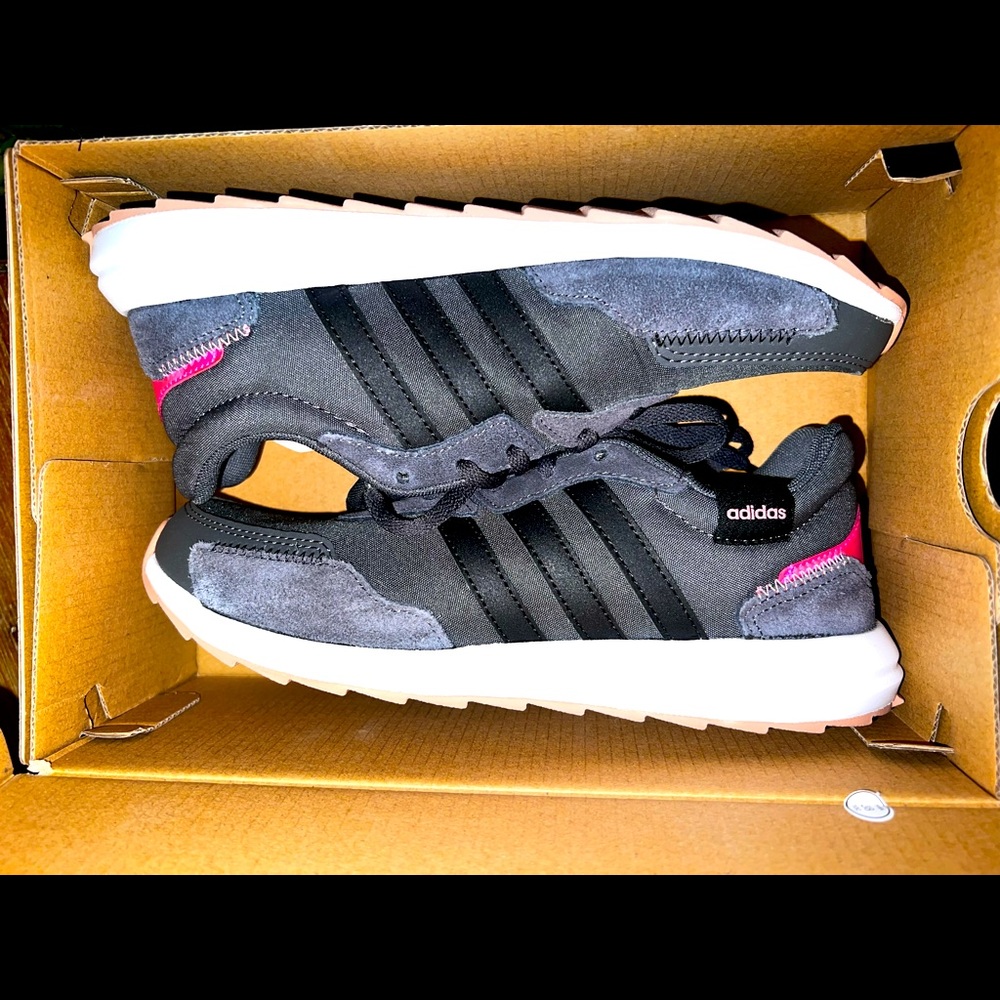 Size 7 Adidas running shoes